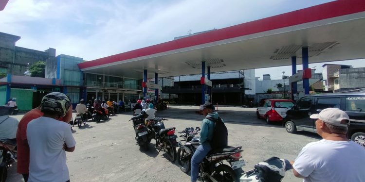 Warga Antre Beli BBM di Asahan Mulai Berkurang