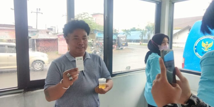 BNN Asahan Tes Urine Sopir Bus di Terminal Kisaran