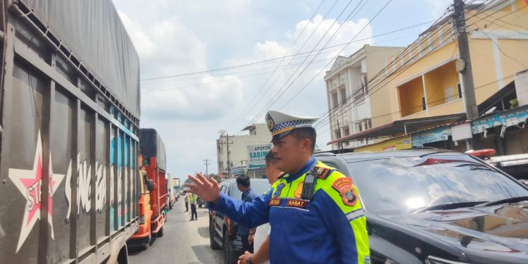 Jalinsum Asahan Dipadati Kendaraan Saat Libur Natal, Polisi Pastikan Lalu Lintas Tetap Lancar