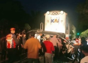 Avanza Dihantam Kereta Api di Tebing Tinggi, Delapan Orang Tewas Seketika