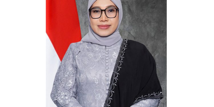 Prof Sri Rahayu Jadi Guru Besar Pertama di Universitas Asahan