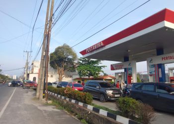 Panic Buying, Antrean Kenderaan di SPBU Kisaran Mengular