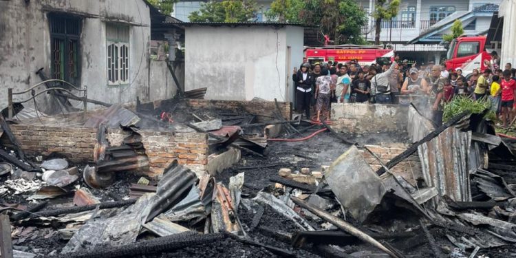 Dua Rumah di Kisaran Ludes Terbakar, Korsleting Listrik Diduga Jadi Pemicu