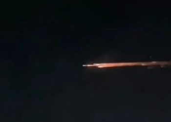 Dikira Meteor Jatuh, Cahaya Misterius di Langit Lampung Ternyata Serpihan Roket Asing