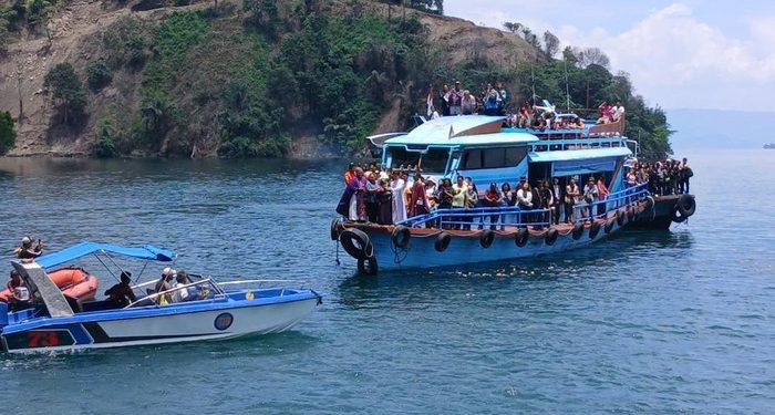 Pencarian Korban Tenggelam di Danau Toba Dihentikan